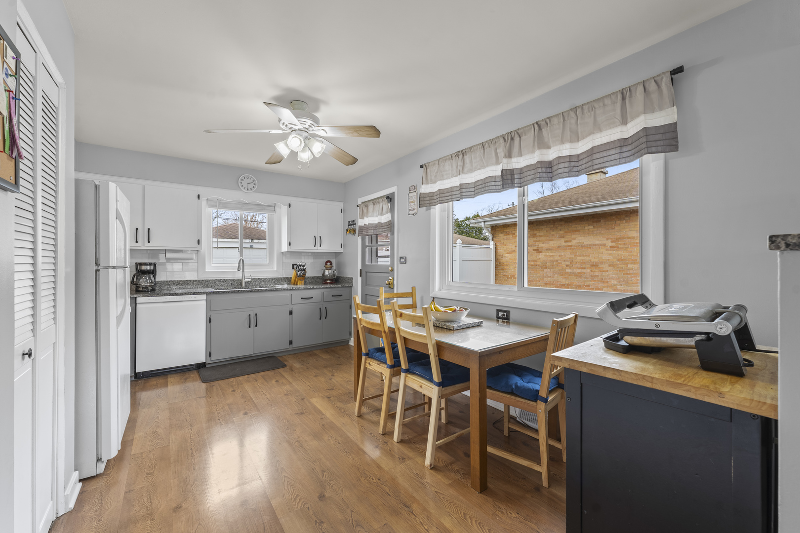 216 N Lombard Avenue, Lombard, IL 60148