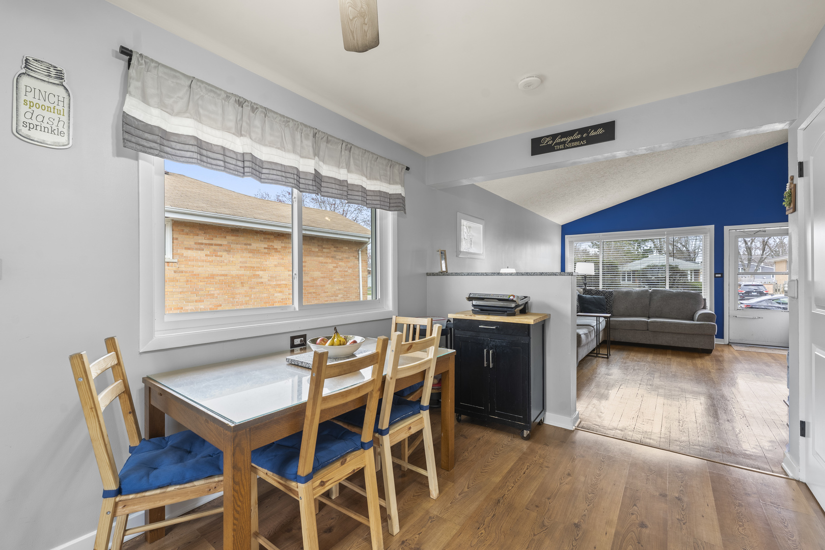 216 N Lombard Avenue, Lombard, IL 60148