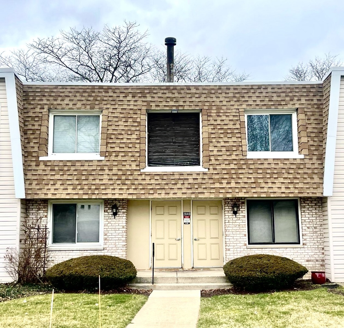 2840 Mitchell Drive #4, Woodridge, IL 60517