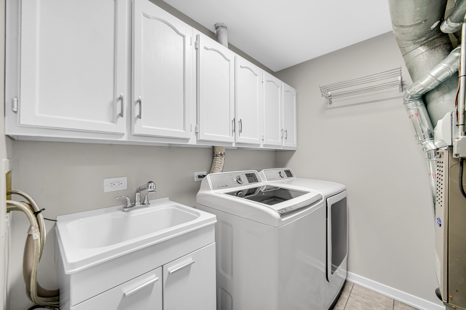 1803 Vermont Drive, Elk Grove Village, IL 60007