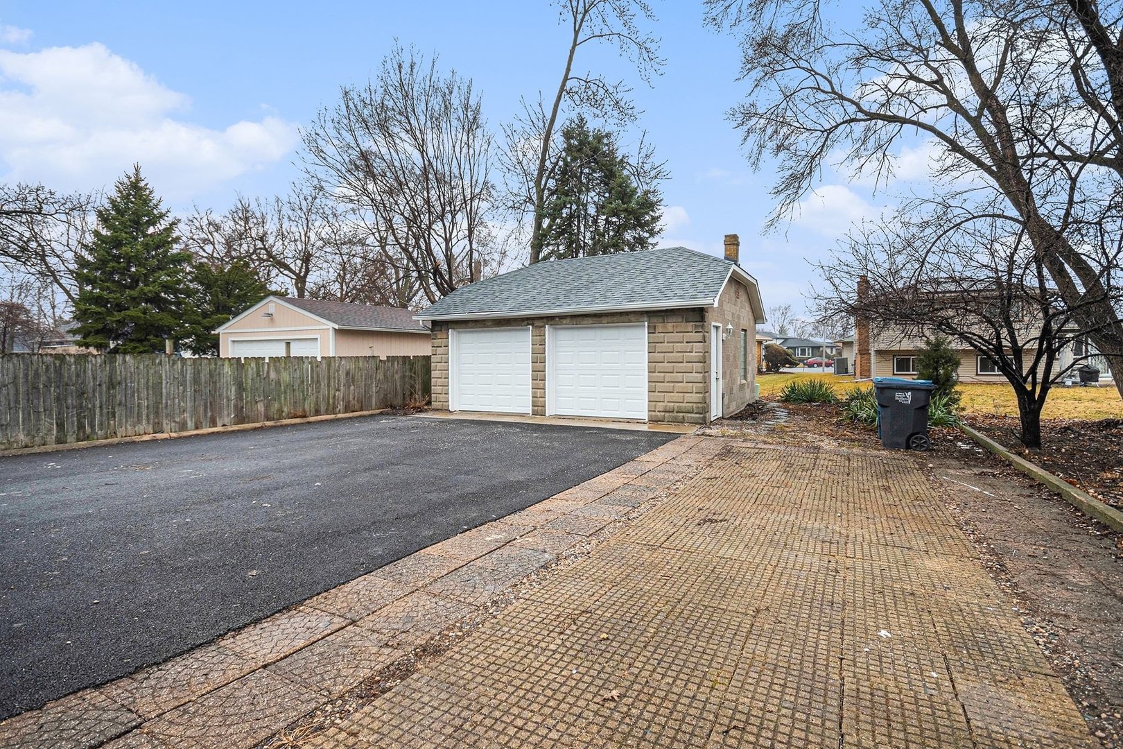 26 E 157th Street, South Holland, IL 60473