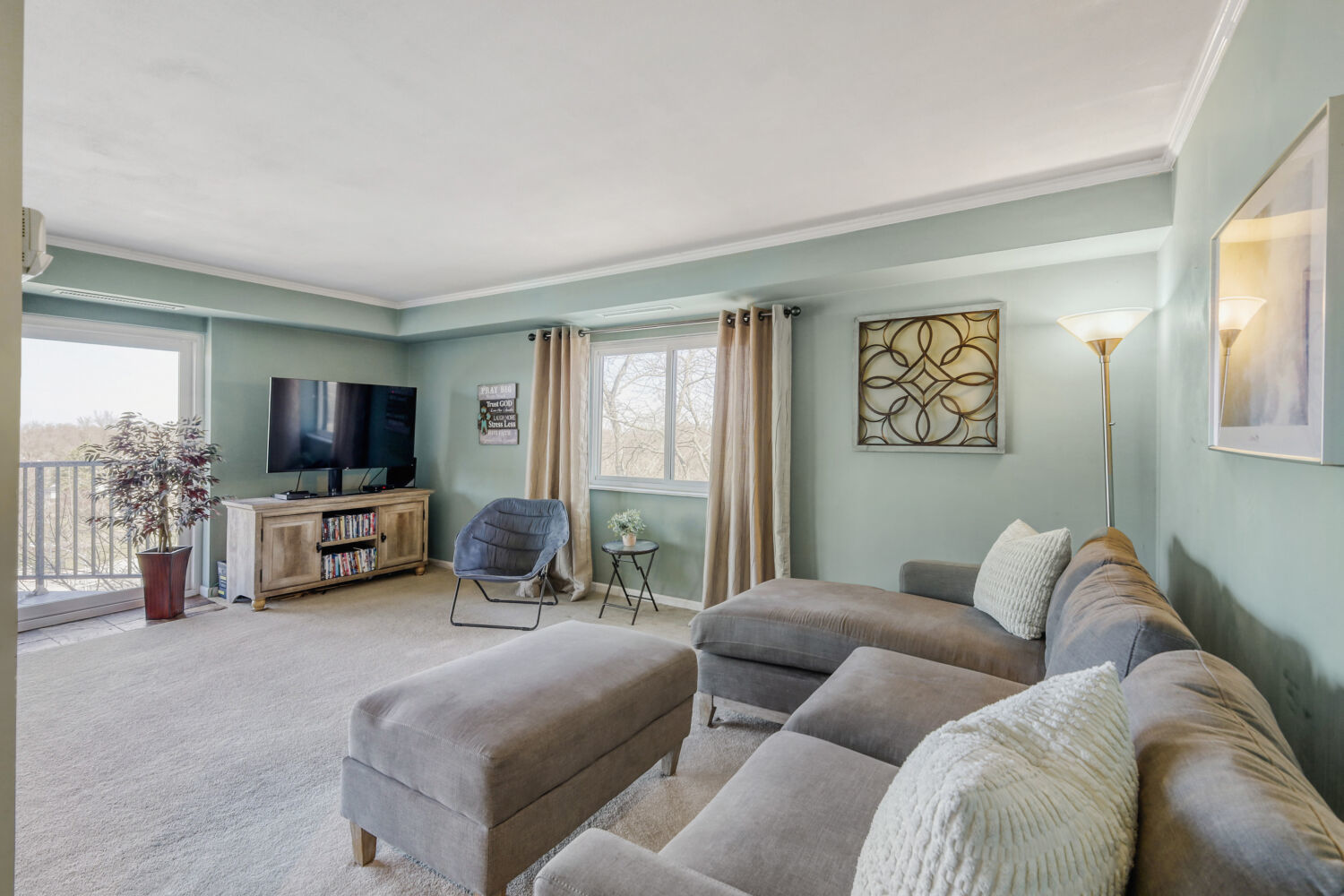 35 S Baybrook Drive #610, Palatine, IL 60074