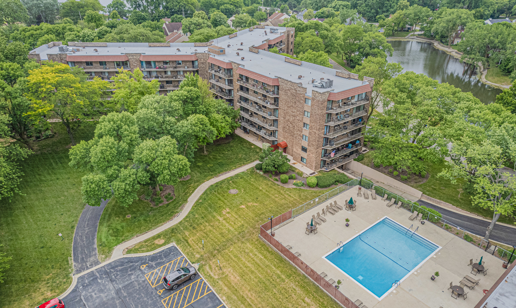 35 S Baybrook Drive #610, Palatine, IL 60074