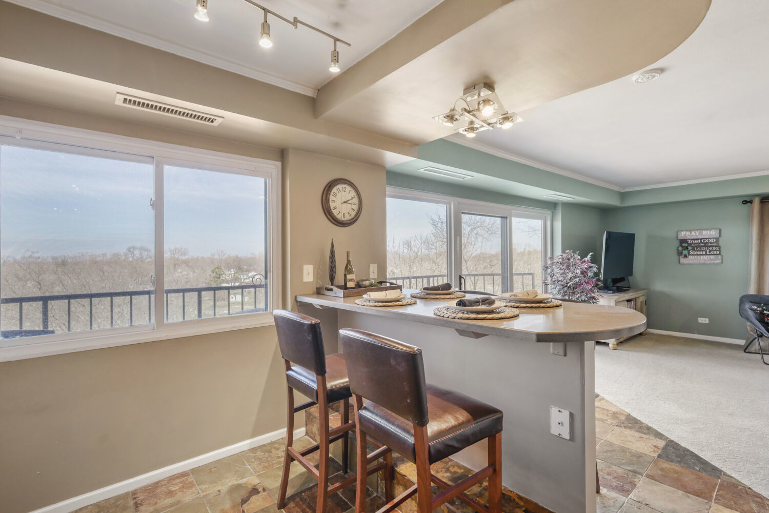 35 S Baybrook Drive #610, Palatine, IL 60074