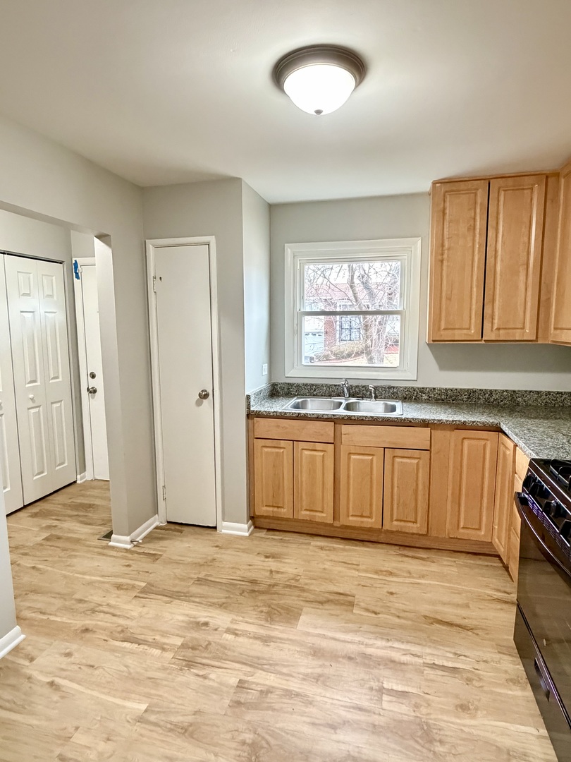 17690 Arlington Drive, Country Club Hills, IL 60478