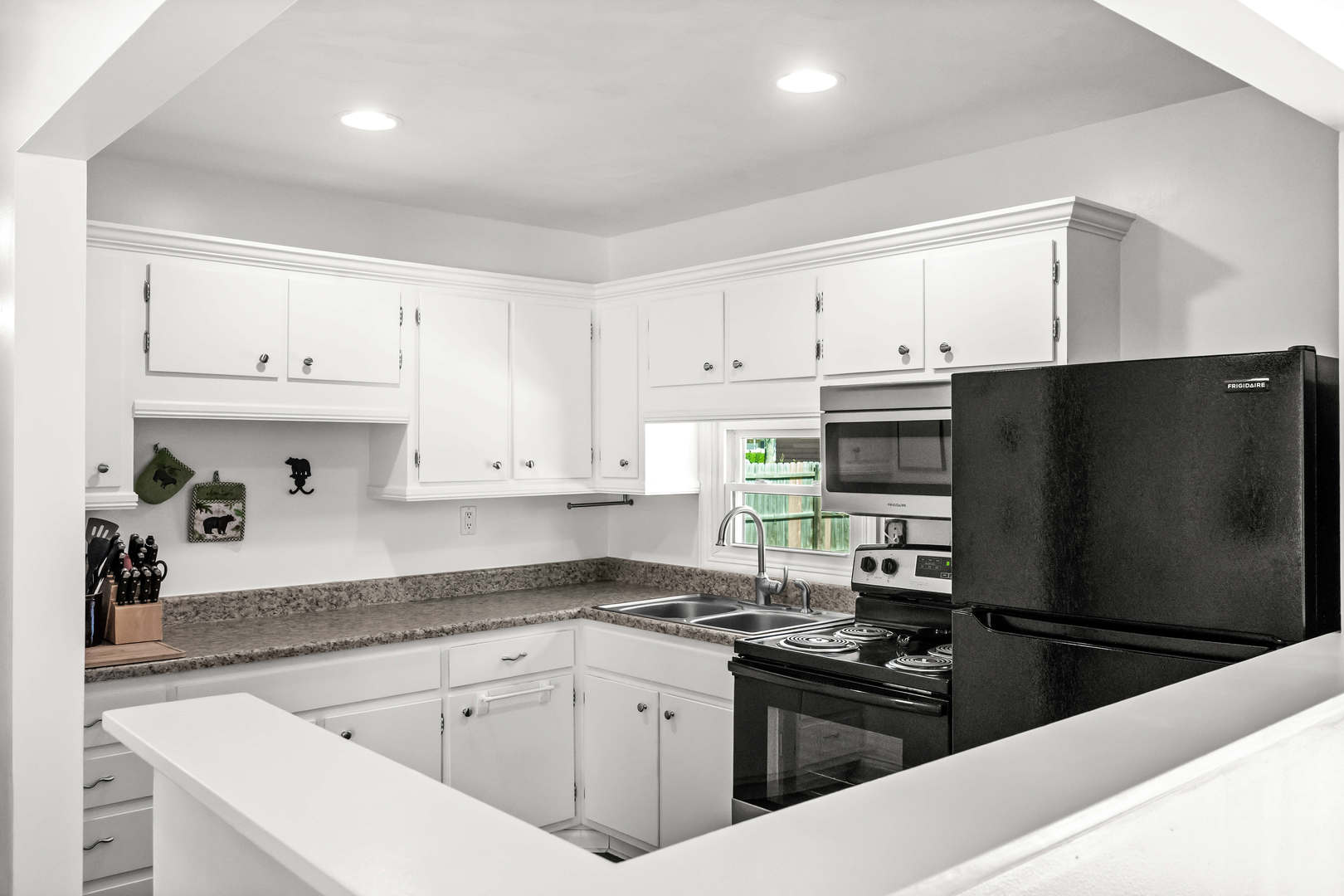 610 Rayjon Drive, Oreana, IL 62554