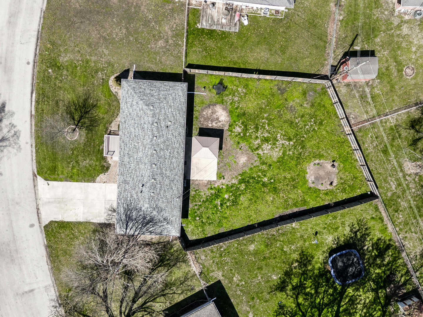 610 Rayjon Drive, Oreana, IL 62554