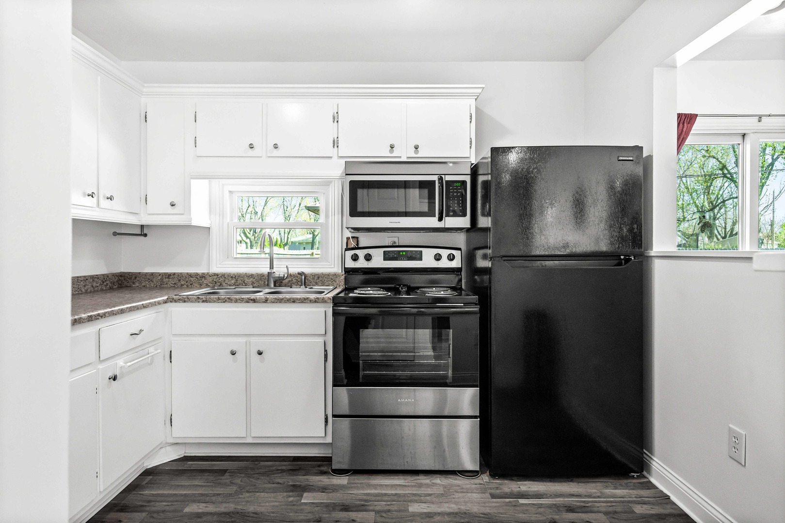 610 Rayjon Drive, Oreana, IL 62554