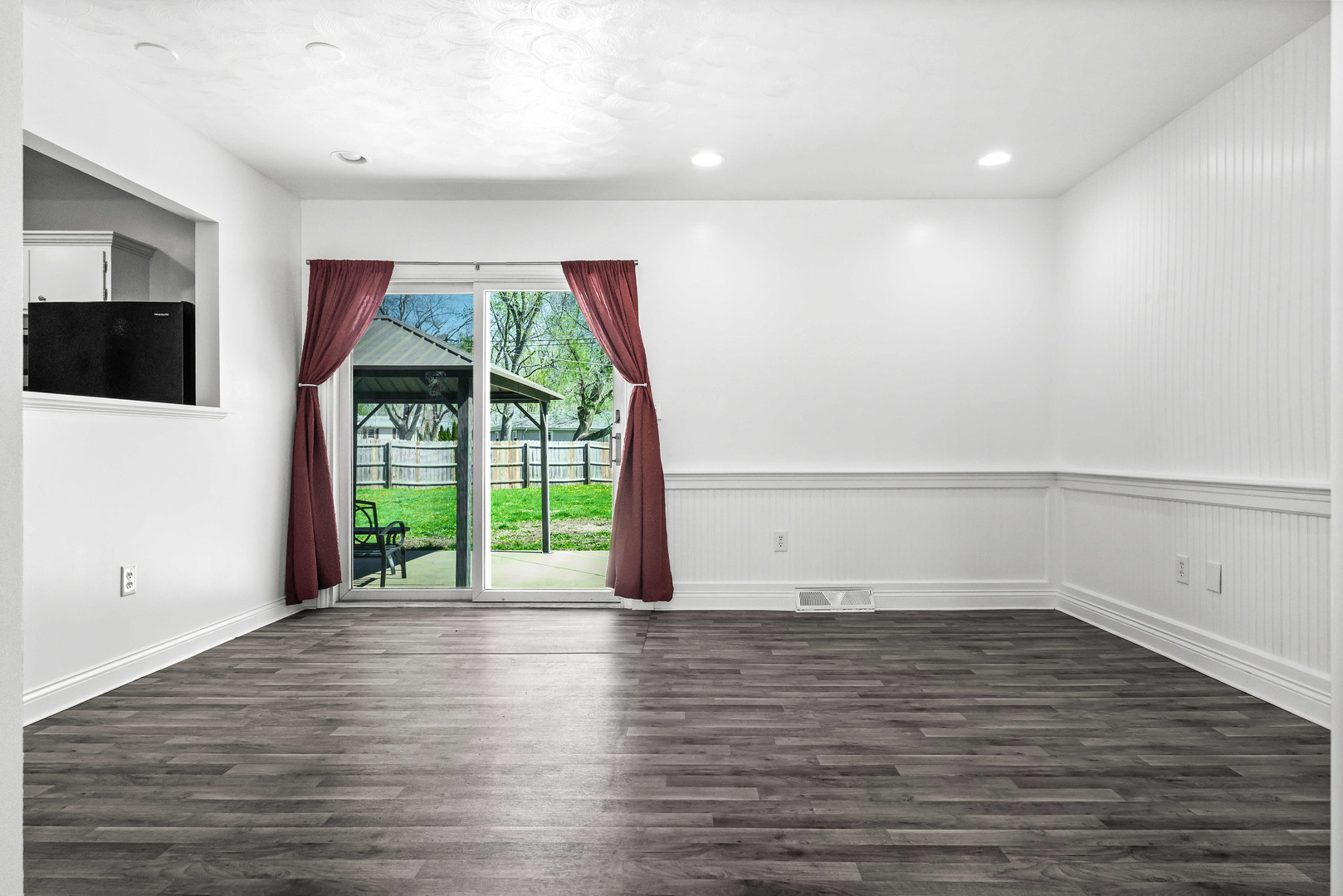 610 Rayjon Drive, Oreana, IL 62554