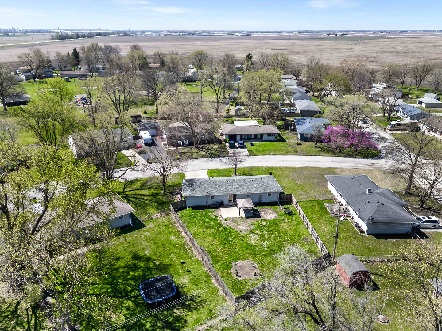 610 Rayjon Drive, Oreana, IL 62554