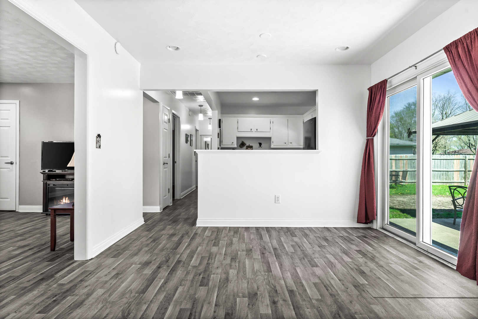 610 Rayjon Drive, Oreana, IL 62554