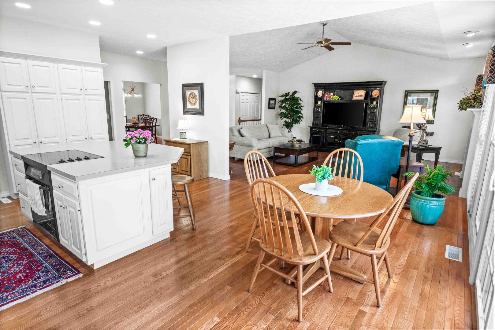 8 Sable Oaks Court, Bloomington, IL 61704