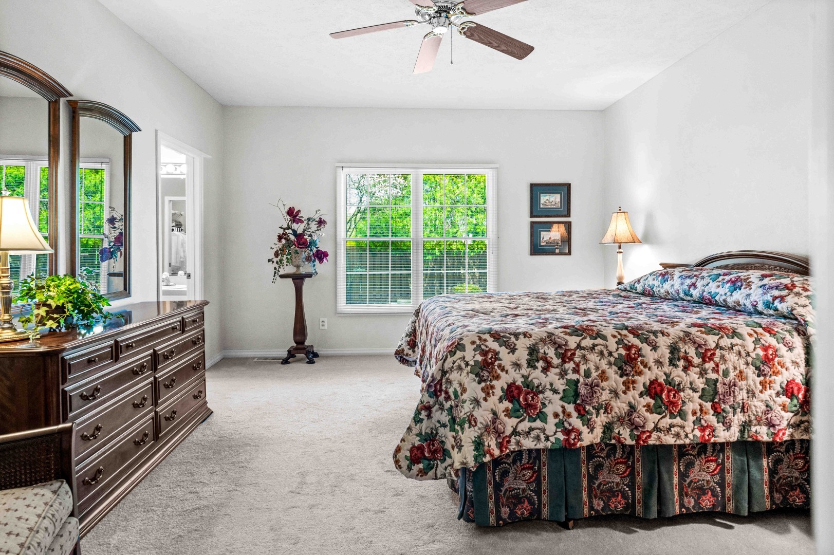 8 Sable Oaks Court, Bloomington, IL 61704