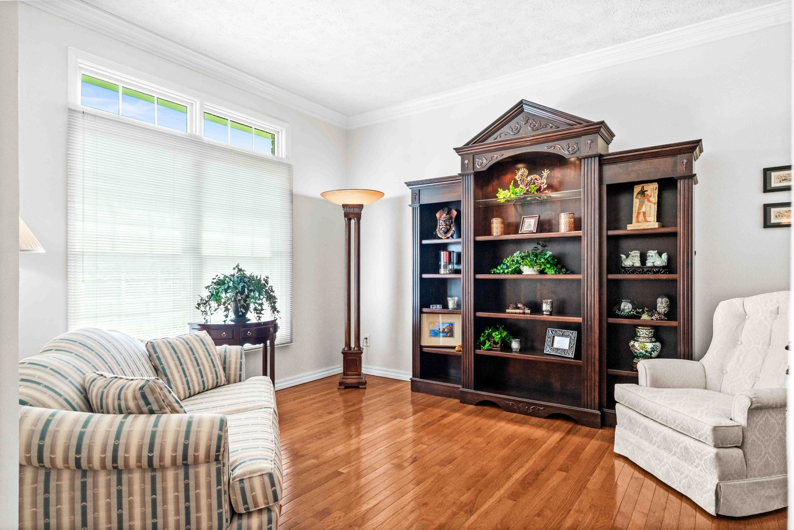 8 Sable Oaks Court, Bloomington, IL 61704