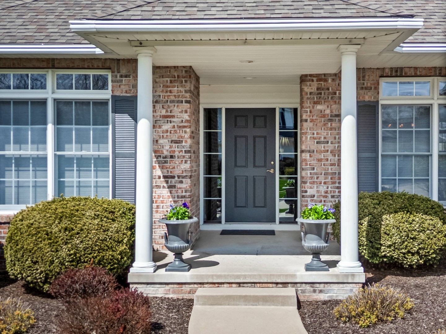 8 Sable Oaks Court, Bloomington, IL 61704