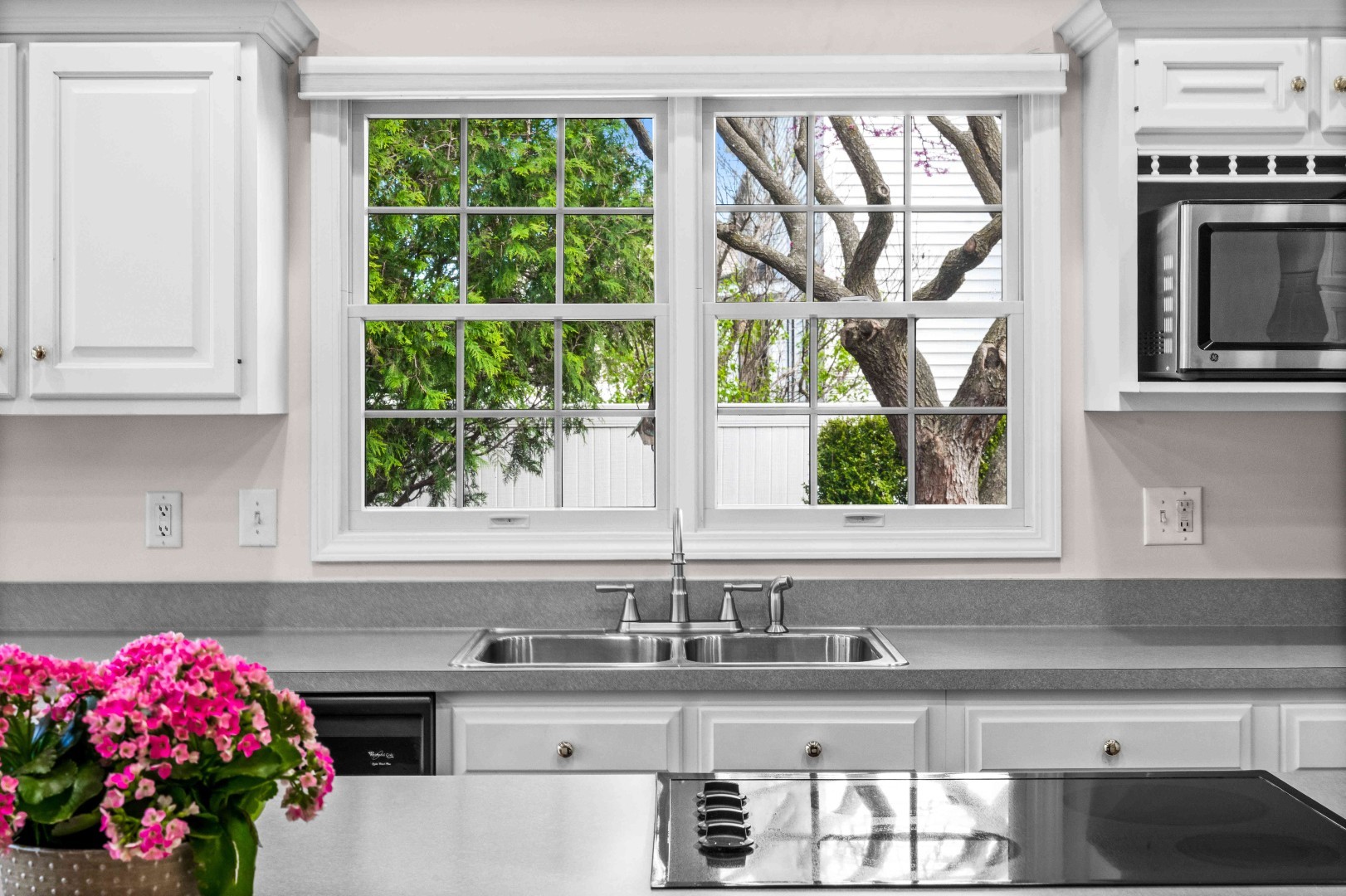 8 Sable Oaks Court, Bloomington, IL 61704