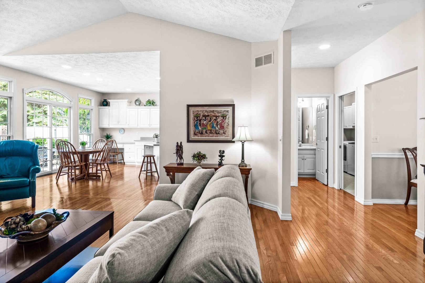 8 Sable Oaks Court, Bloomington, IL 61704