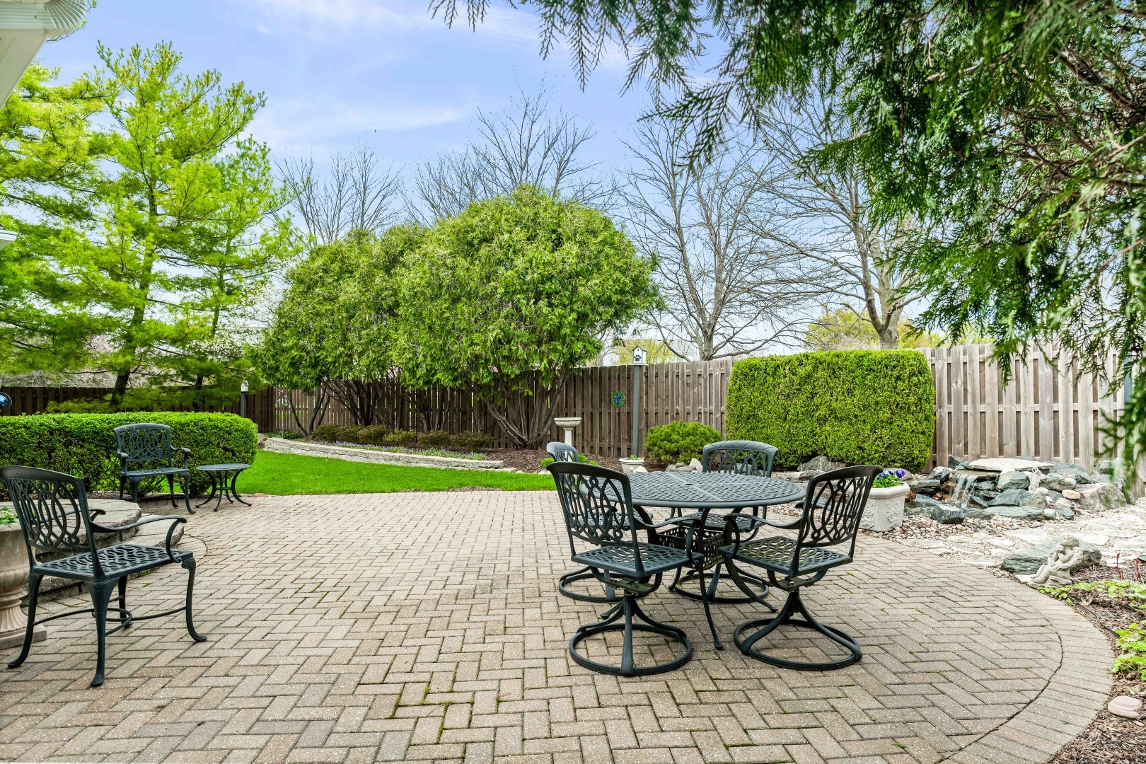 8 Sable Oaks Court, Bloomington, IL 61704