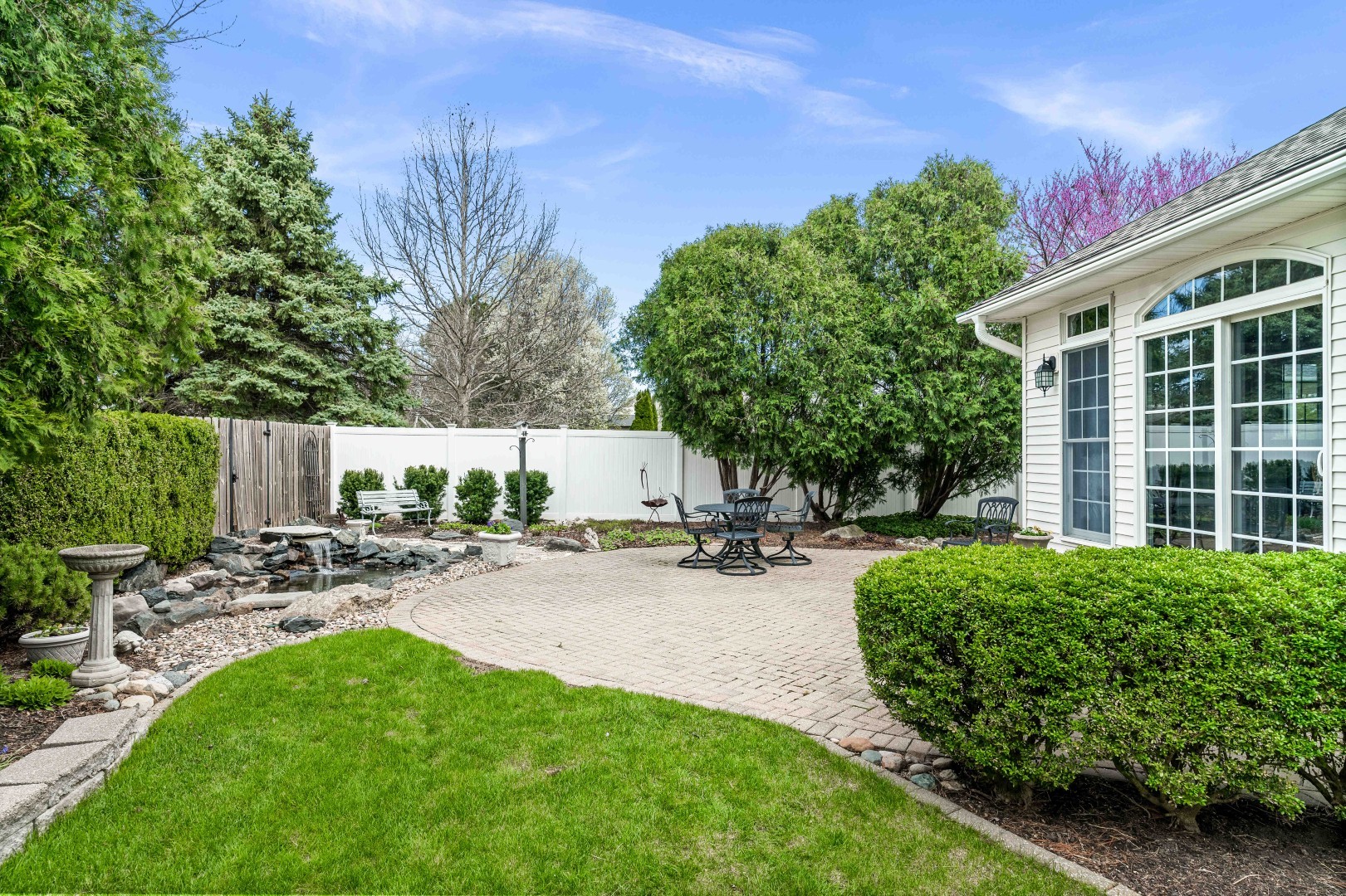 8 Sable Oaks Court, Bloomington, IL 61704