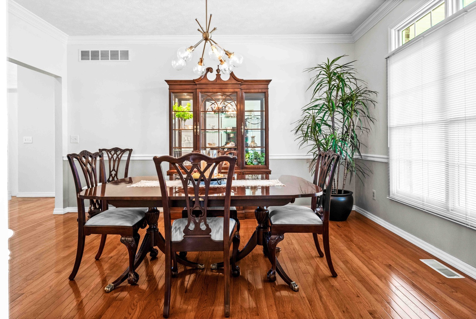 8 Sable Oaks Court, Bloomington, IL 61704