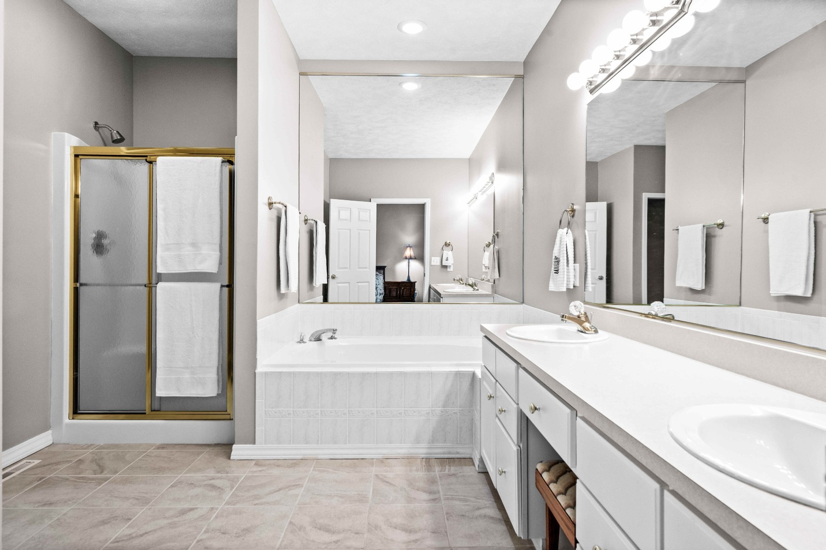 8 Sable Oaks Court, Bloomington, IL 61704