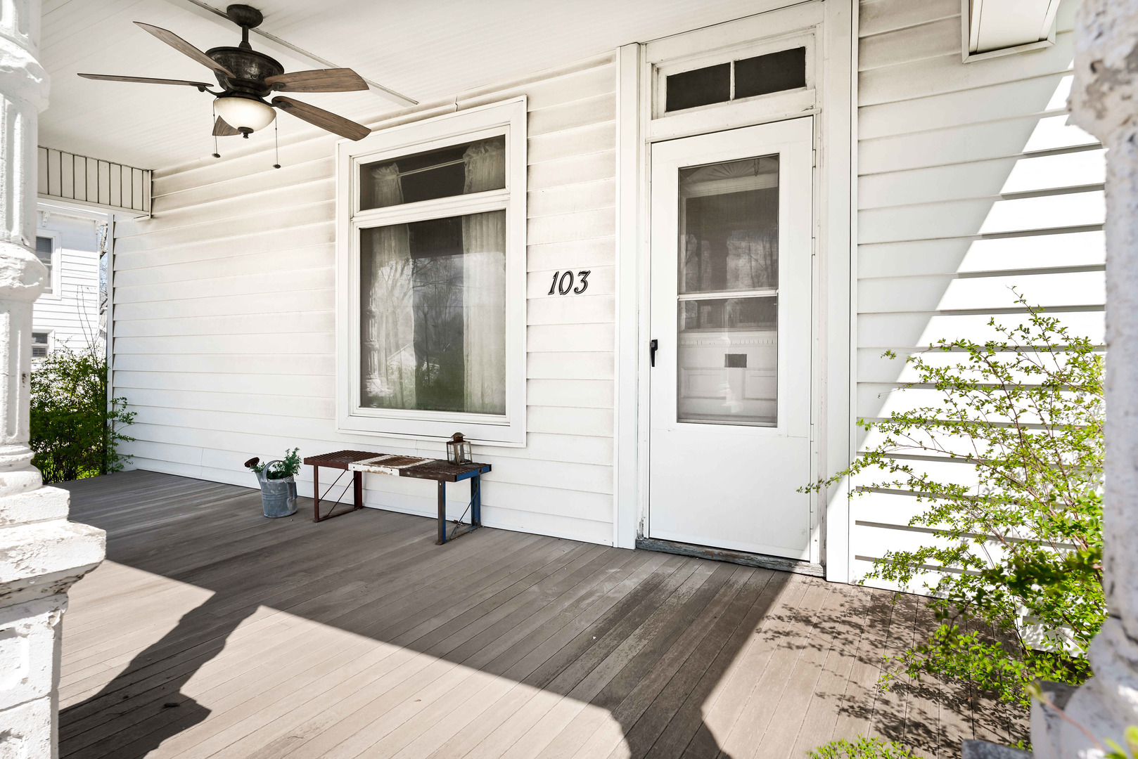 103 W Wood Street, Colfax, IL 61728