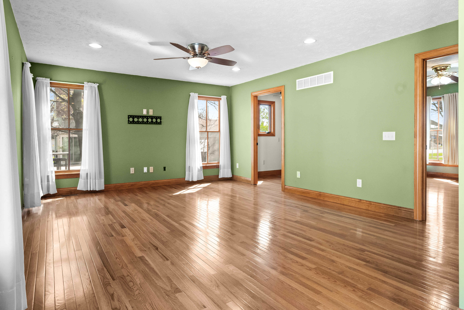 103 W Wood Street, Colfax, IL 61728