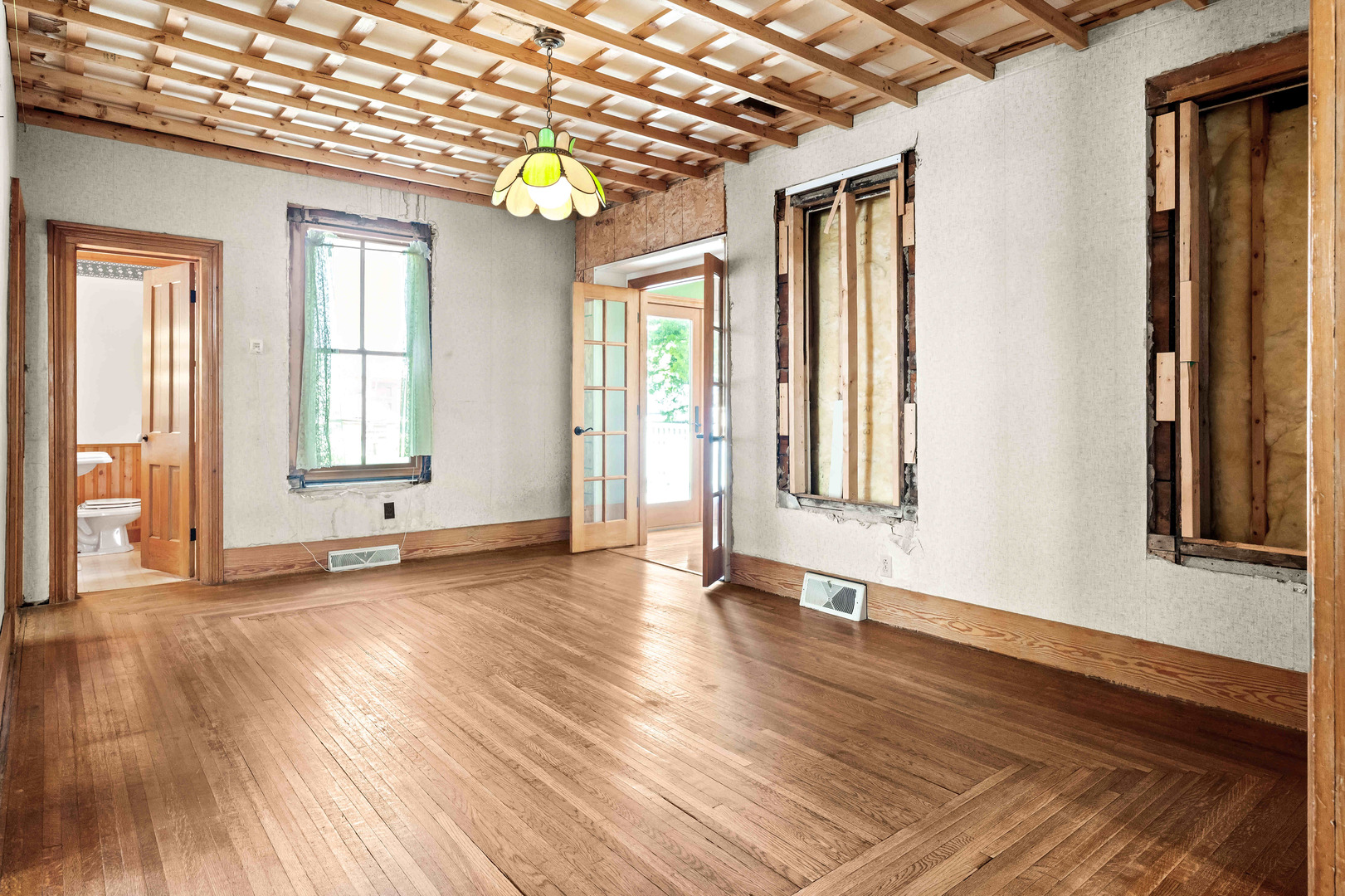 103 W Wood Street, Colfax, IL 61728