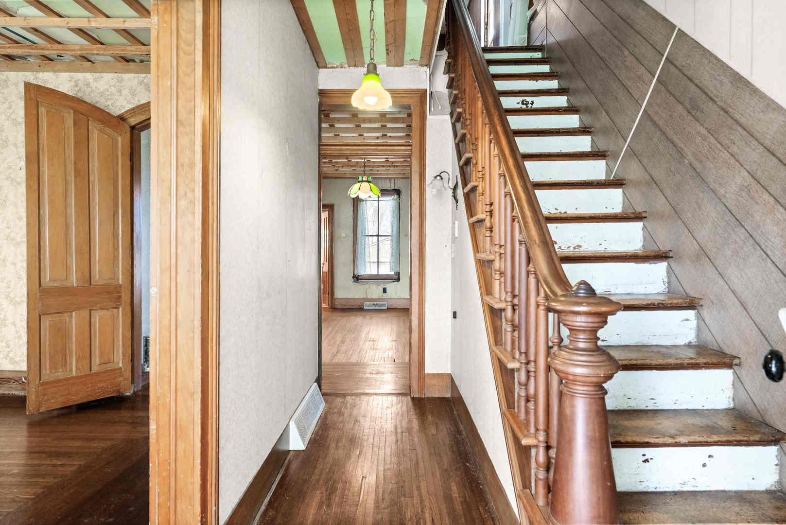 103 W Wood Street, Colfax, IL 61728