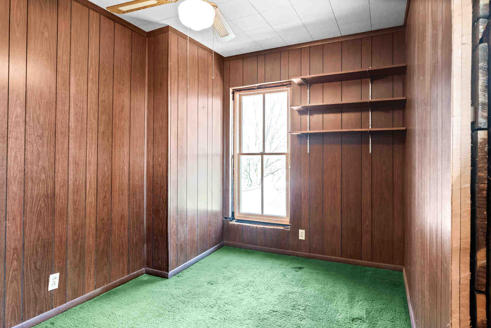 103 W Wood Street, Colfax, IL 61728