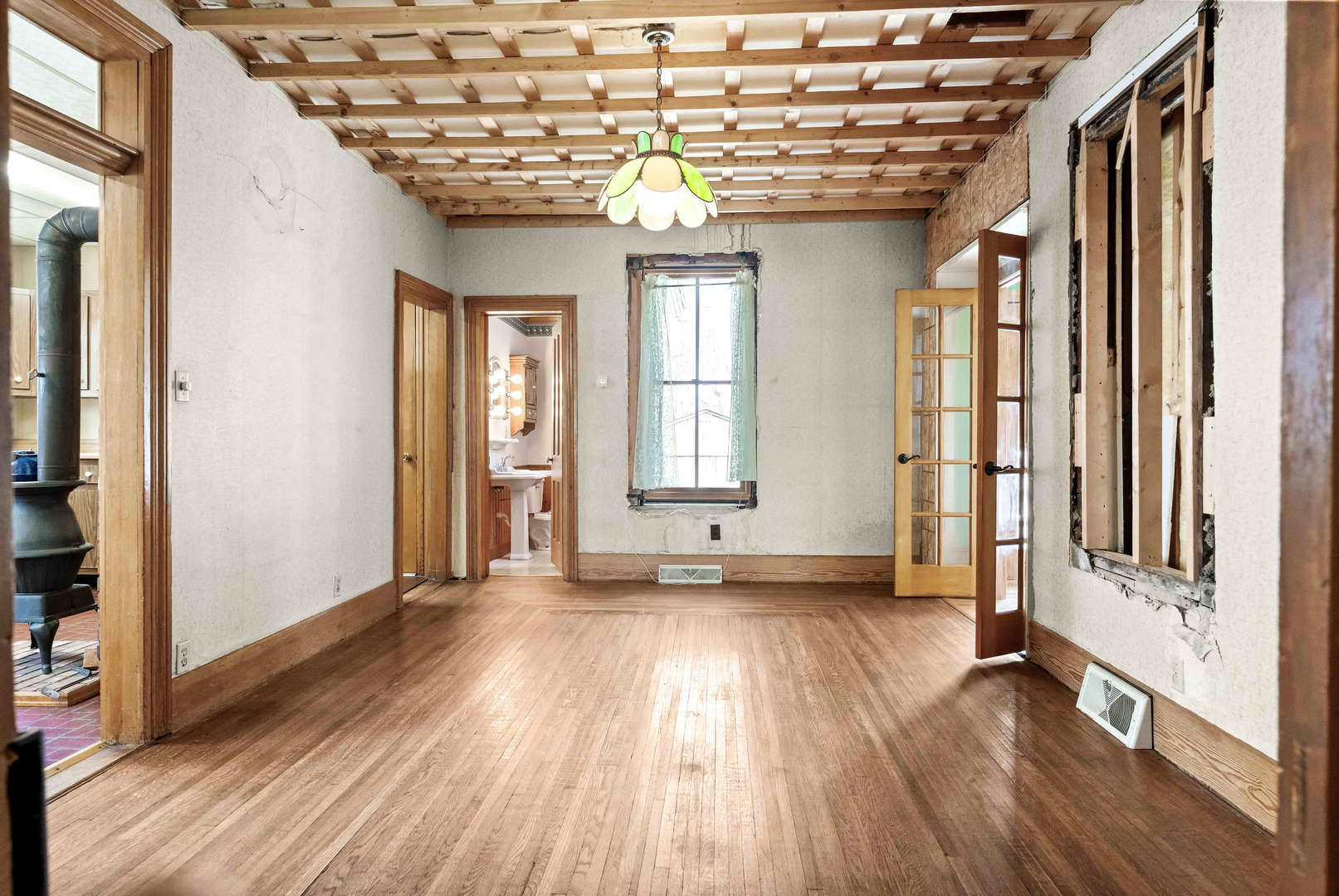 103 W Wood Street, Colfax, IL 61728