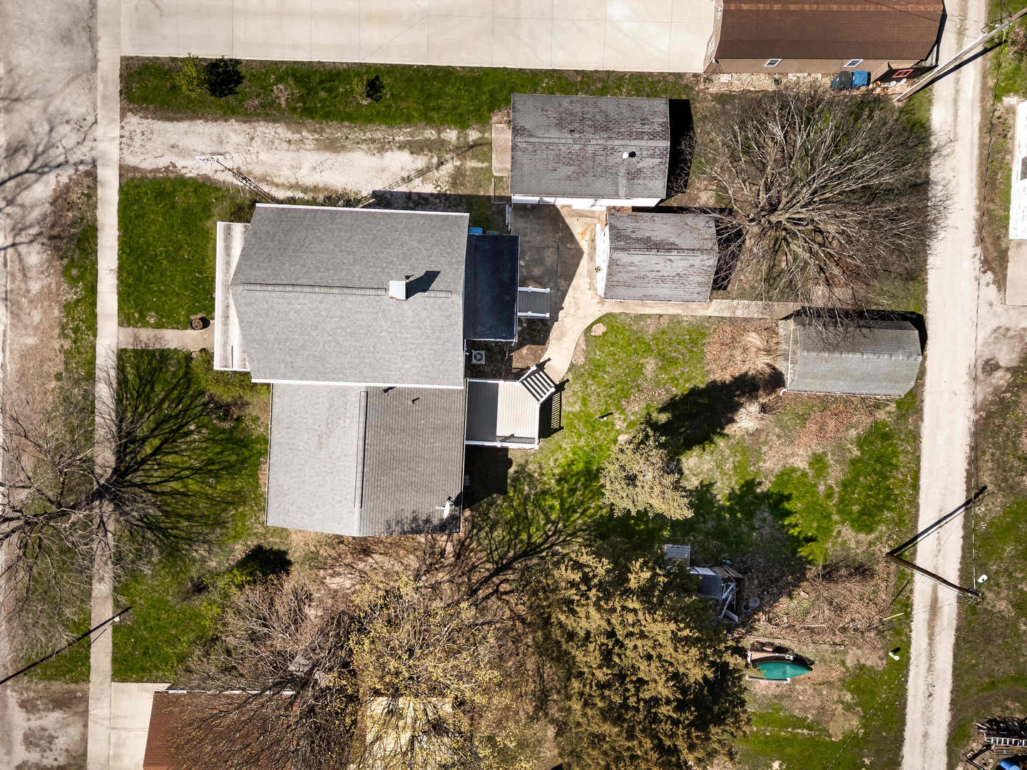 103 W Wood Street, Colfax, IL 61728