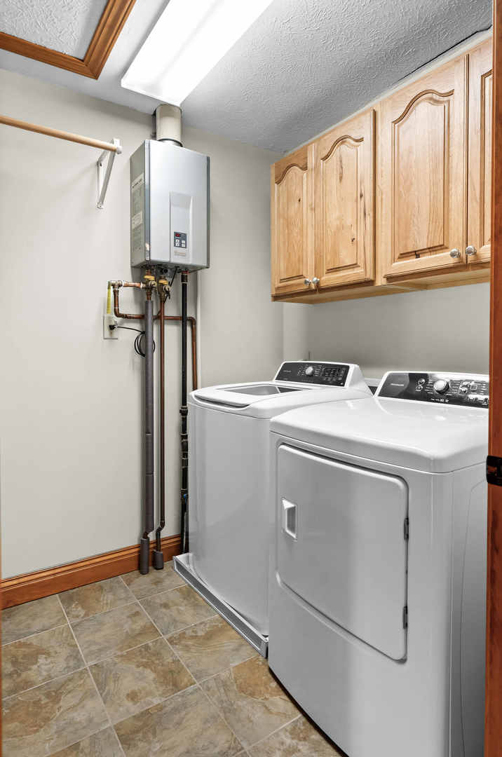 103 W Wood Street, Colfax, IL 61728