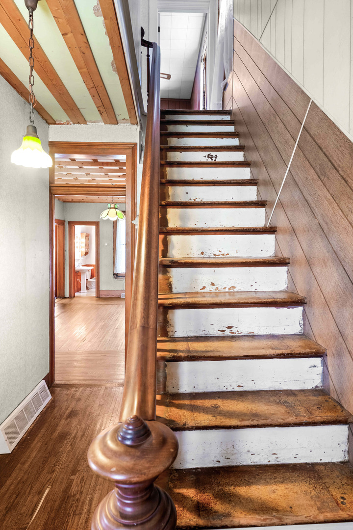 103 W Wood Street, Colfax, IL 61728