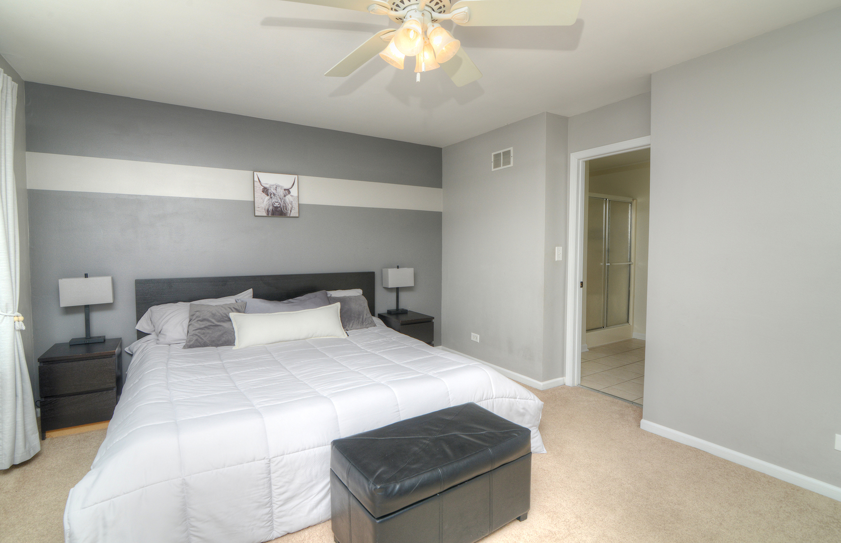 1292 LILAC Lane, Carol Stream, IL 60188