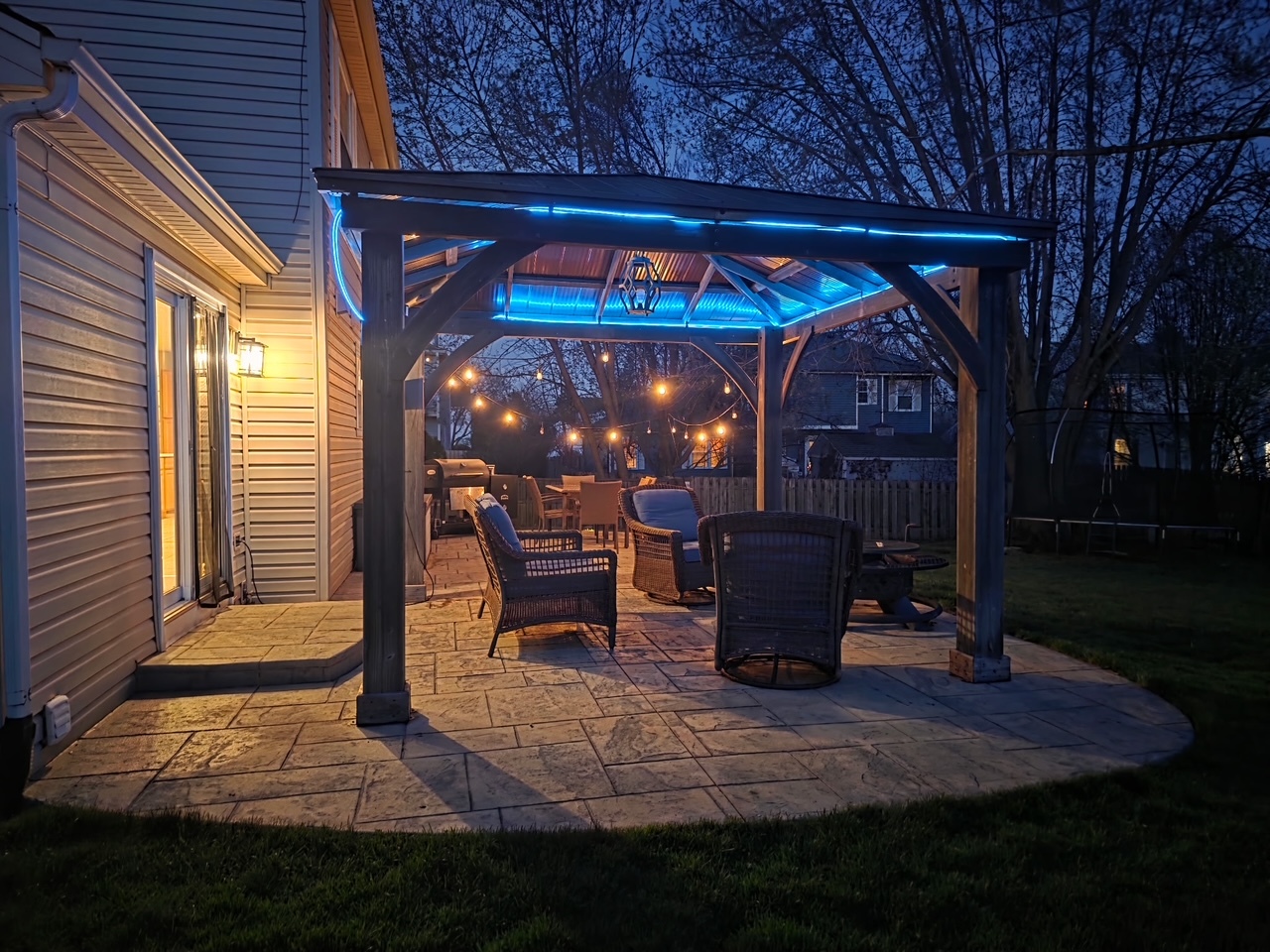 1292 LILAC Lane, Carol Stream, IL 60188