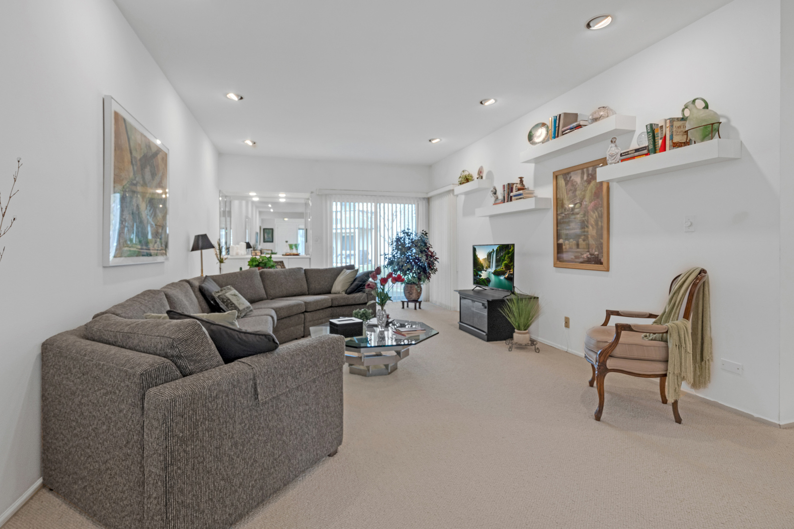 924 Hidden Lake Drive #924, Buffalo Grove, IL 60089