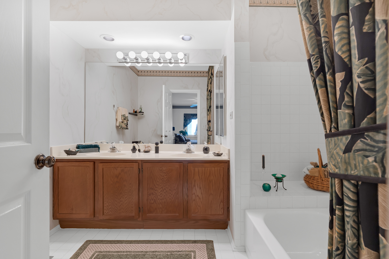 924 Hidden Lake Drive #924, Buffalo Grove, IL 60089