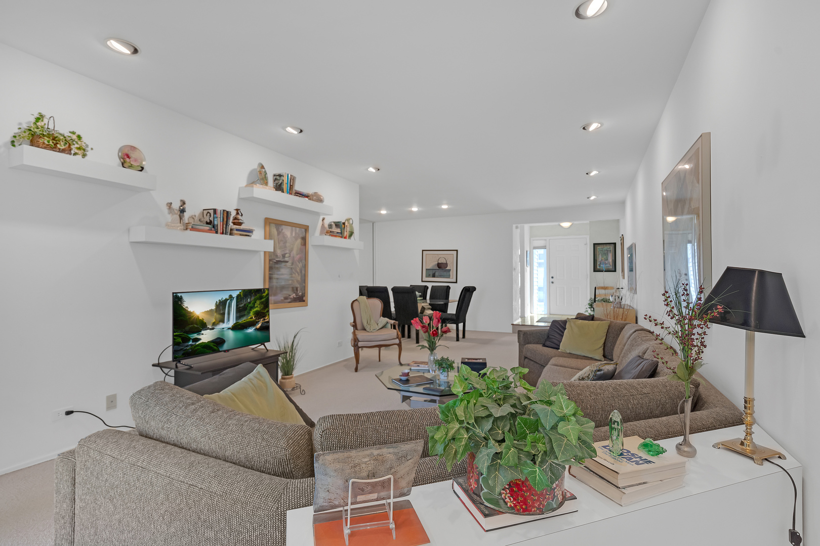 924 Hidden Lake Drive #924, Buffalo Grove, IL 60089