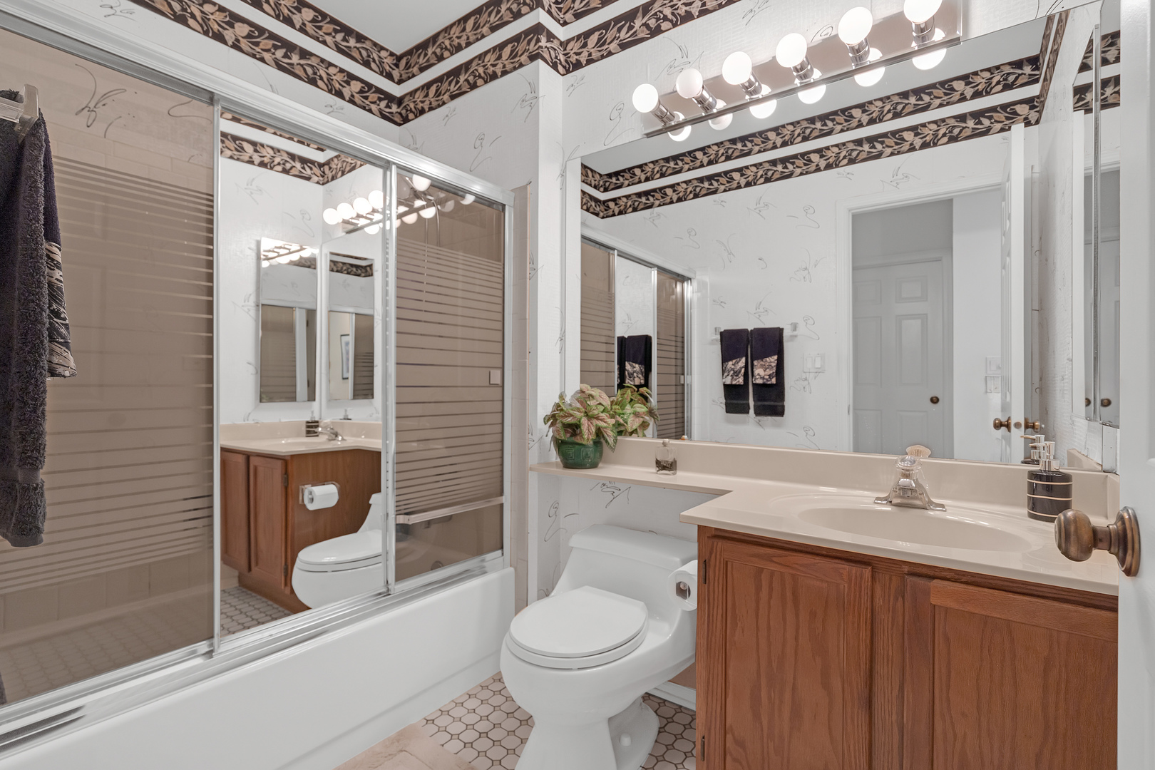 924 Hidden Lake Drive #924, Buffalo Grove, IL 60089