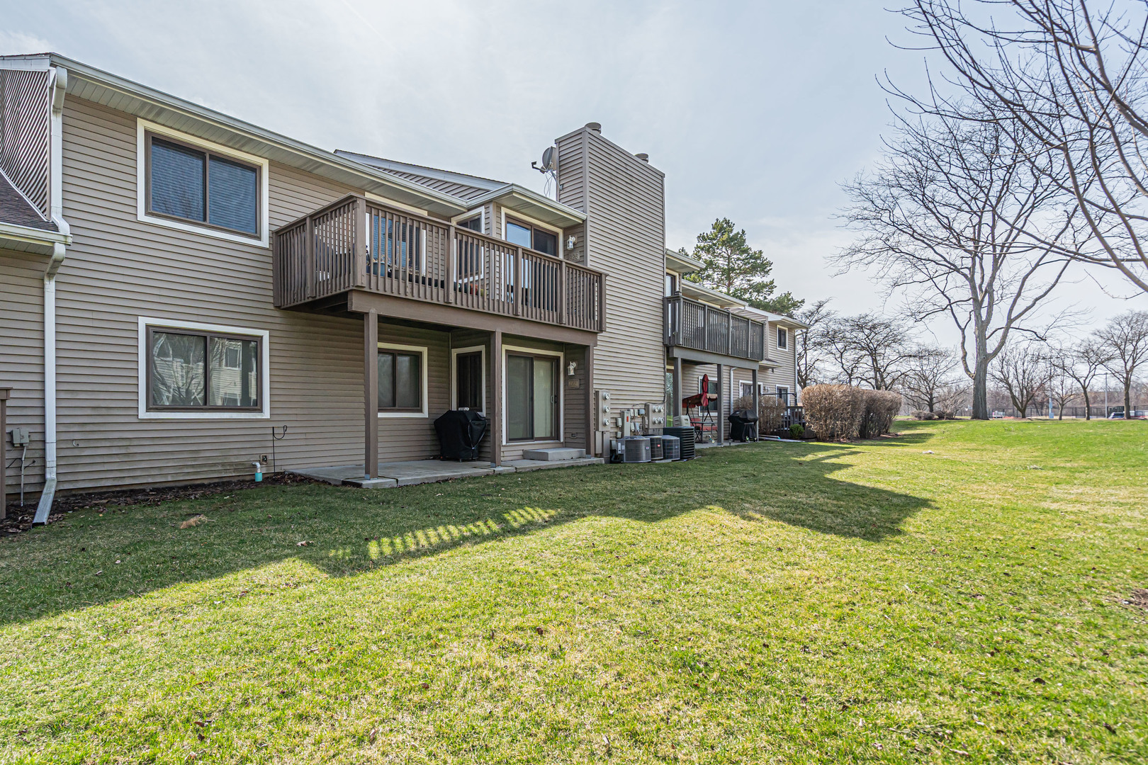 924 Hidden Lake Drive #924, Buffalo Grove, IL 60089