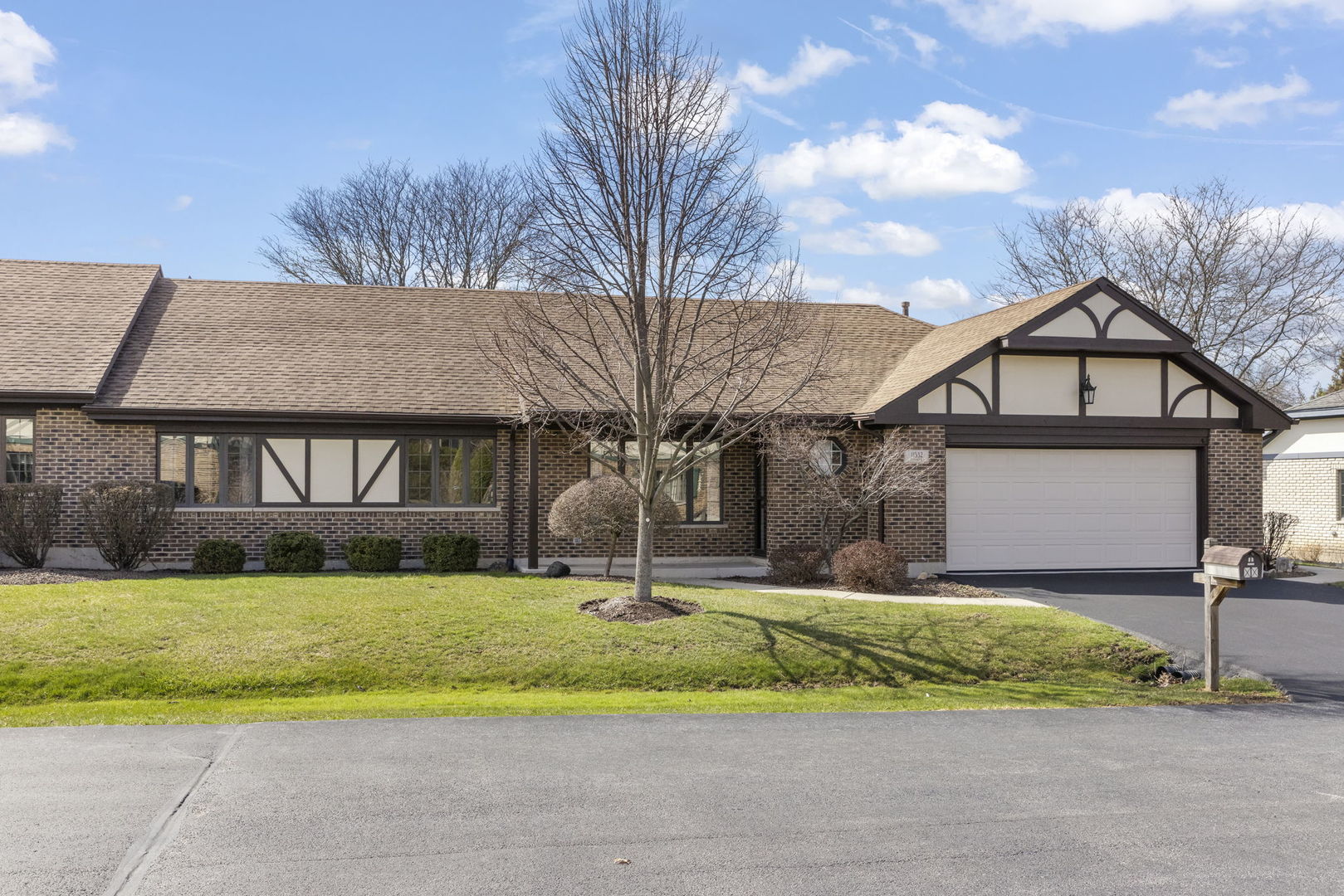 11532 Autobahn Drive, Palos Park, IL 60464