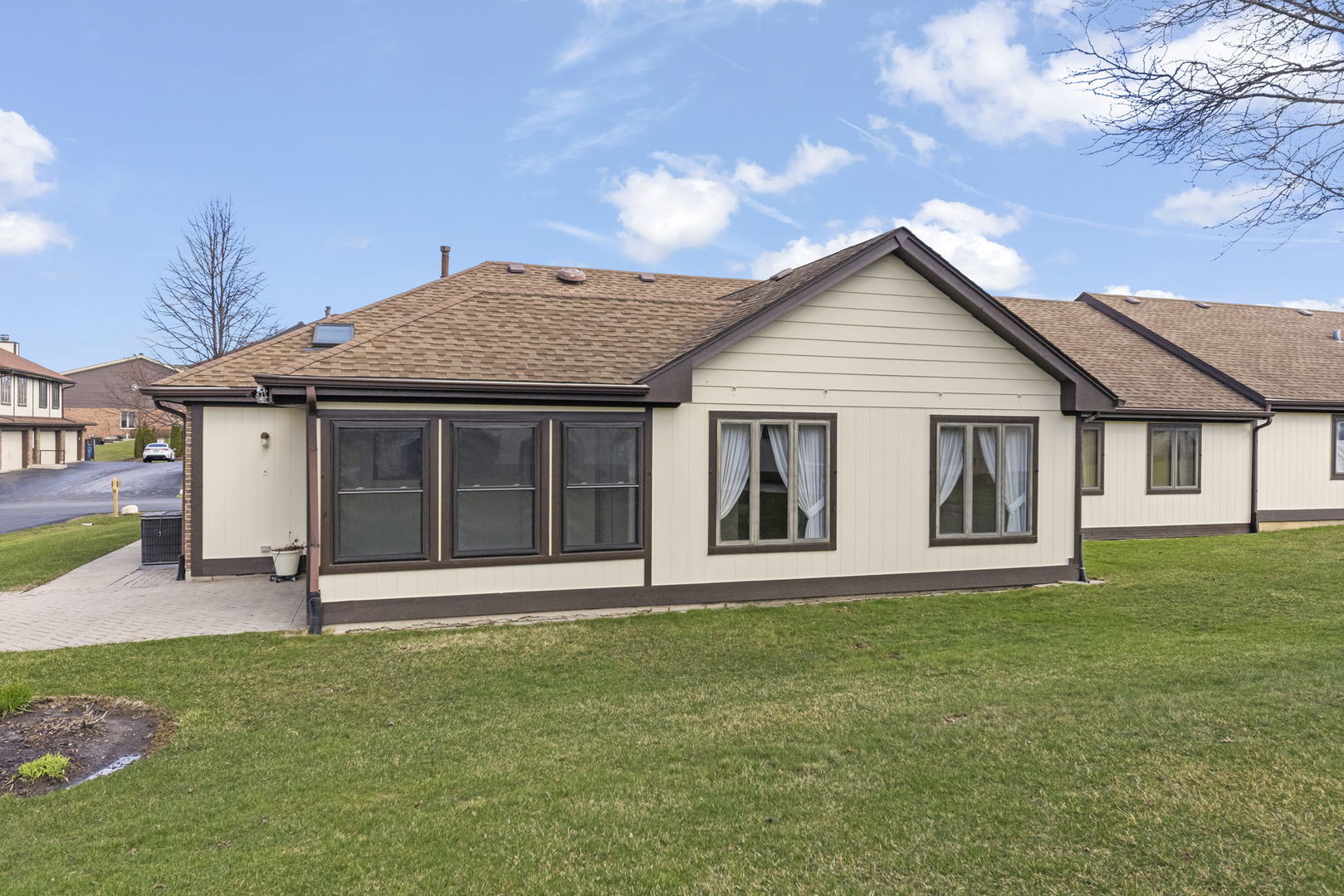 11532 Autobahn Drive, Palos Park, IL 60464