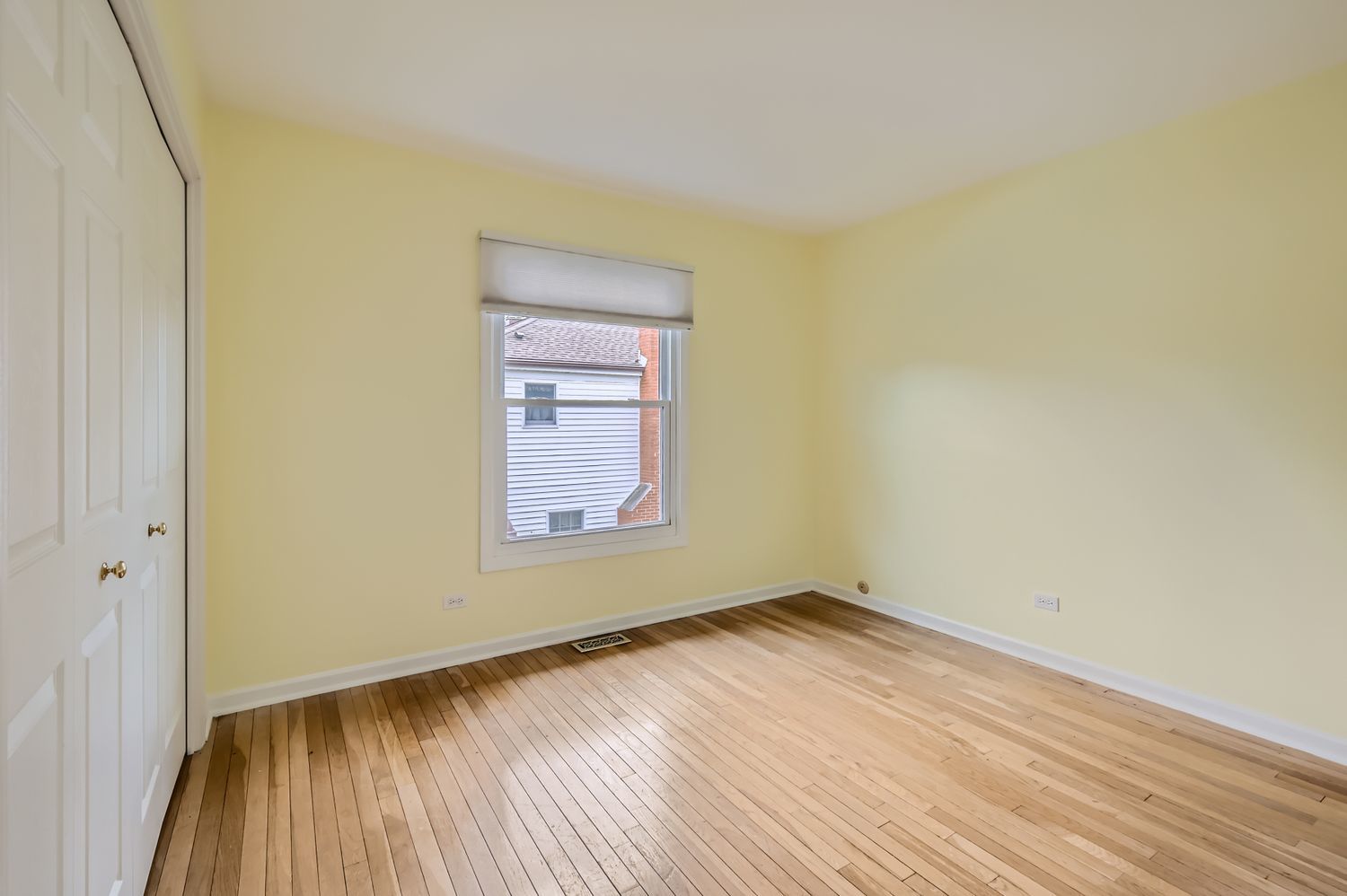 2S170 Stratford Road, Glen Ellyn, IL 60137