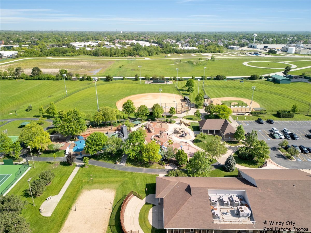 125 Chestnut Hills Circle, Burr Ridge, IL 60527