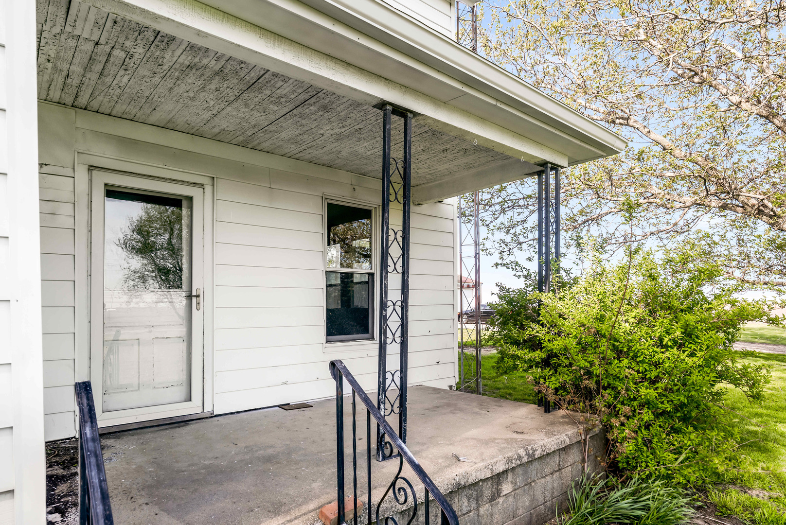 30474 E 325 North Road, Leroy, IL 61752