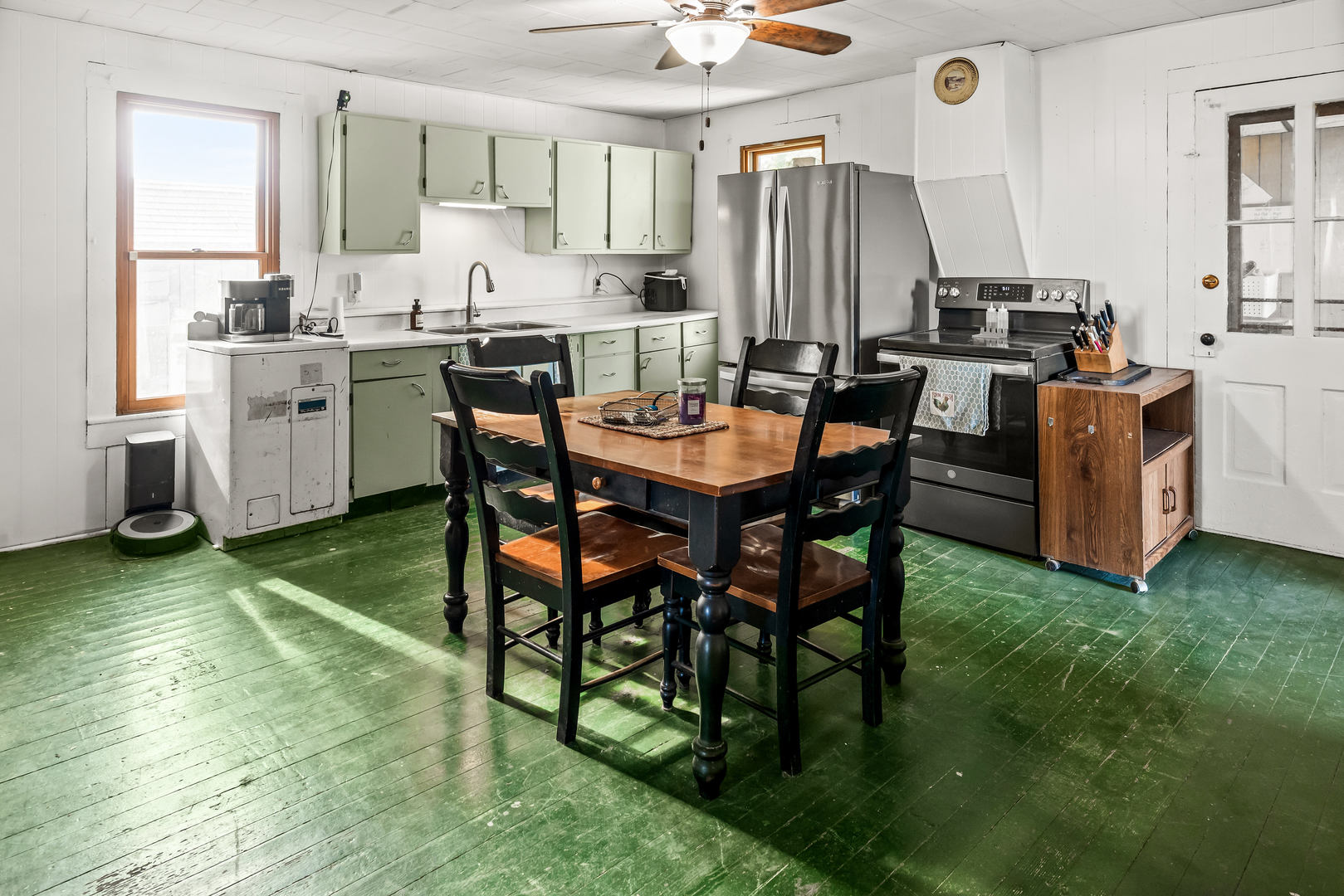 30474 E 325 North Road, Leroy, IL 61752