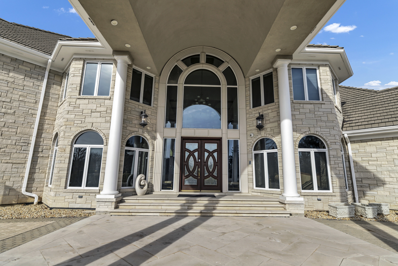 15 Terra Vita Court, South Barrington, IL 60010