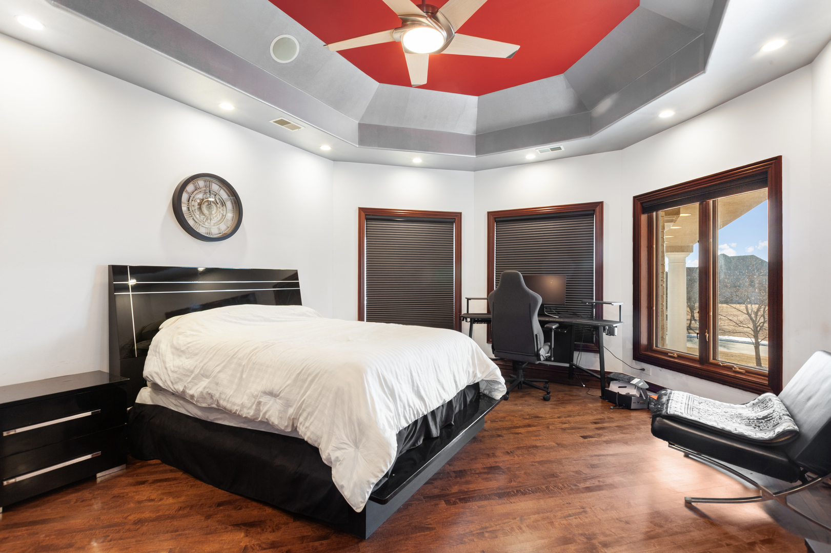 15 Terra Vita Court, South Barrington, IL 60010