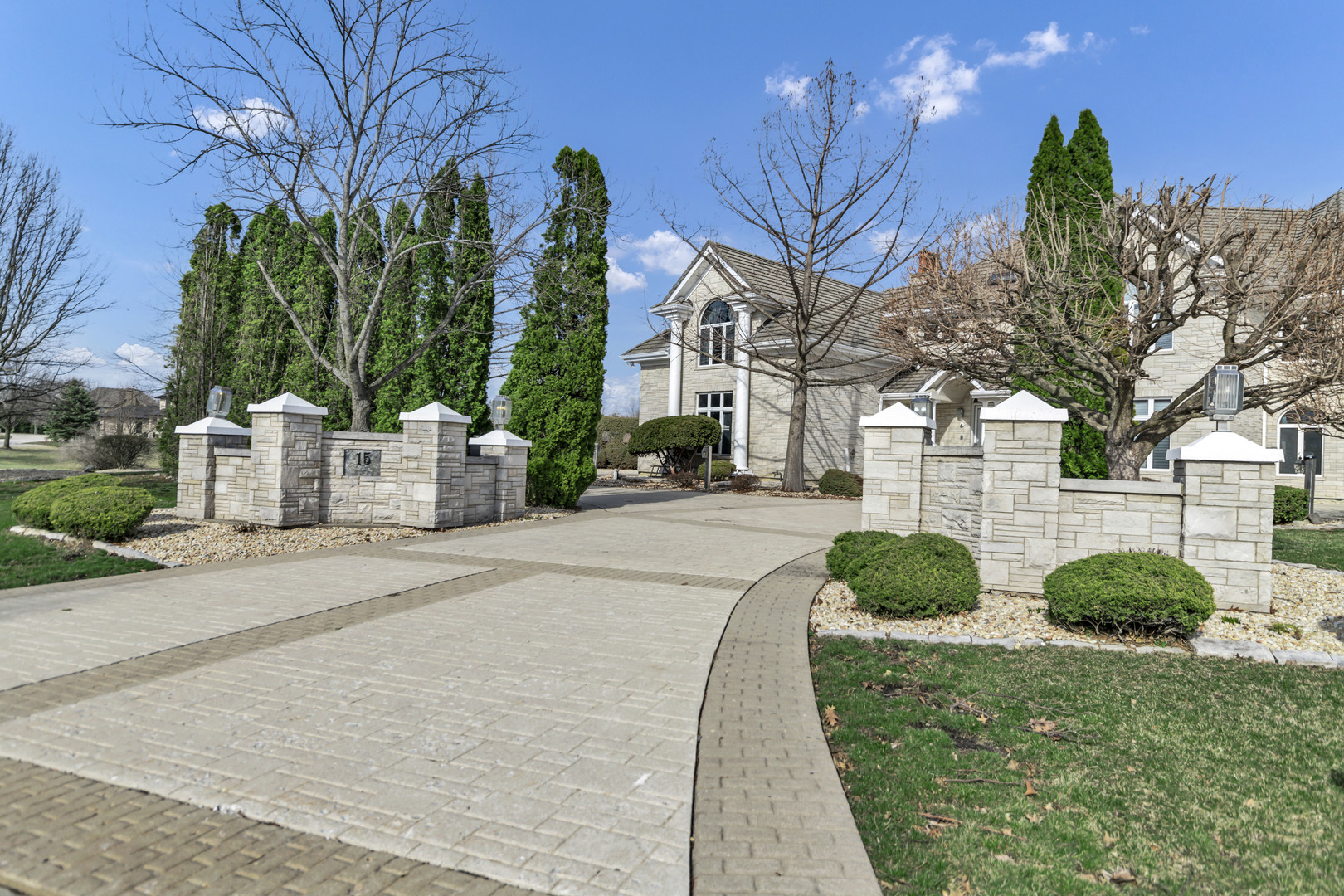 15 Terra Vita Court, South Barrington, IL 60010